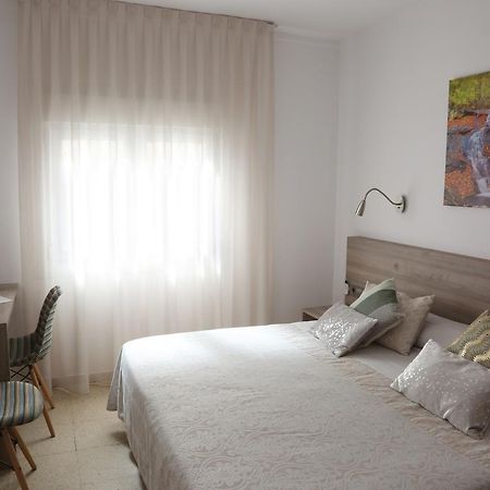 Hostal Torras Sant Hilari Sacalm Exteriör bild