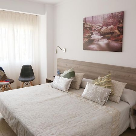 Hostal Torras Sant Hilari Sacalm Exteriör bild