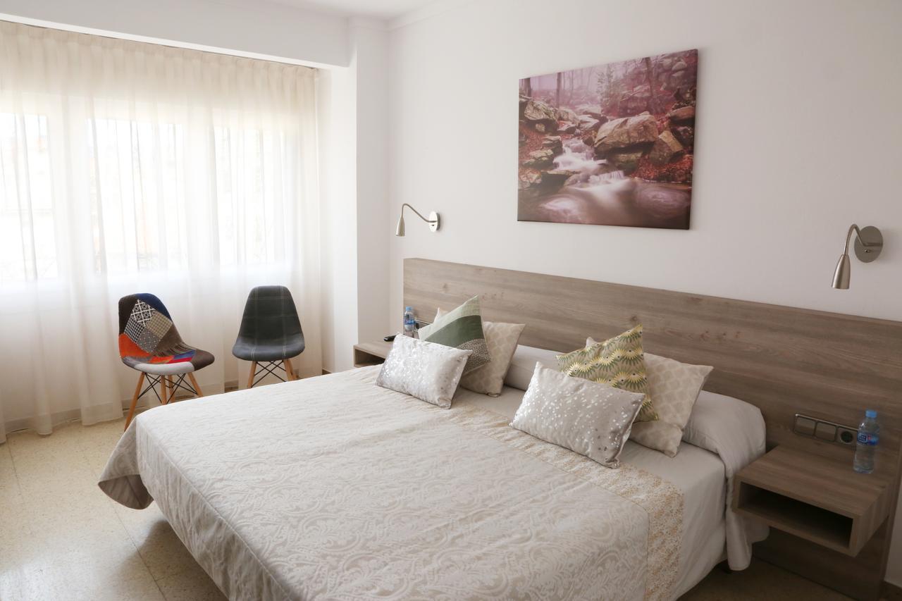 Hostal Torras Sant Hilari Sacalm Exteriör bild